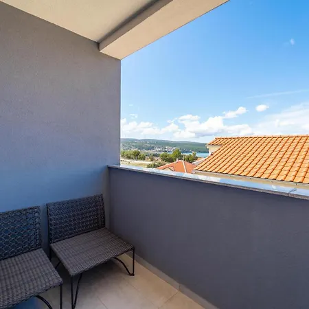 1 Bedroom Cozy In * Gornji Karin